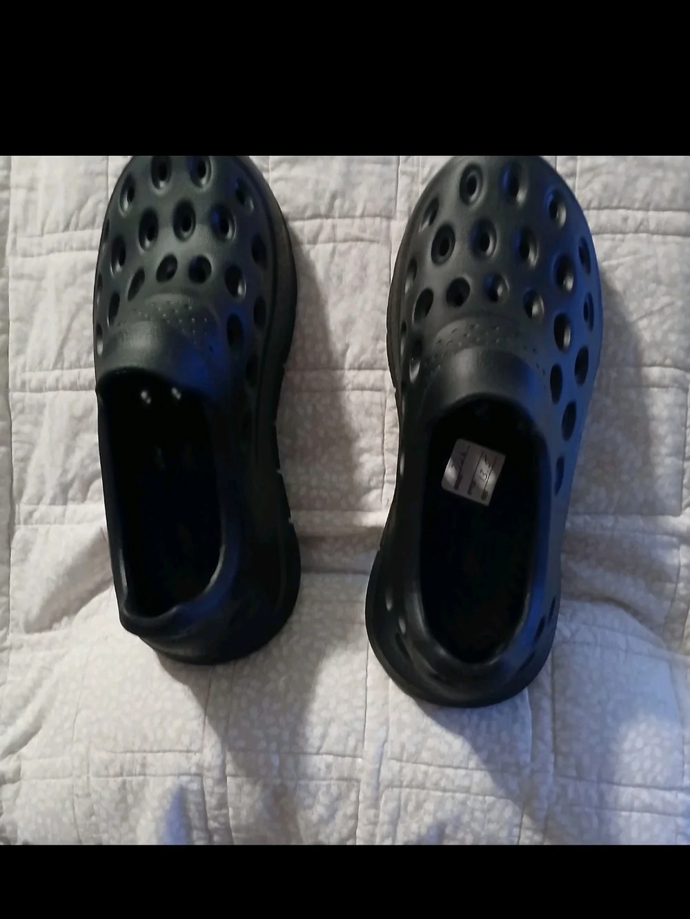 Men's Sz 11.5 Or Womens Sz 13.5 Black Slip-On Unisex Thick Cushion Sole Shoes